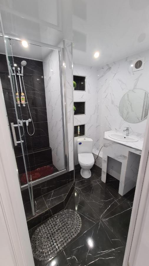 Apartaments On Prospekt Mira 35 Kryvyj Rih Eksteriør billede